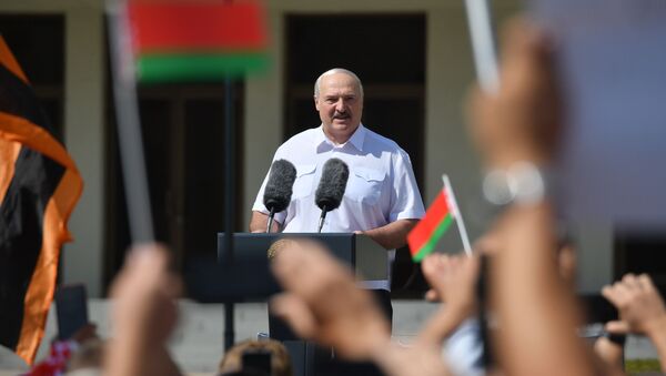 Митинг в поддержку действующего президента Белоруссии А. Лукашенко в Минске - Sputnik Latvija
