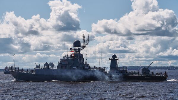 Репетиция парада в честь Дня Военно-морского флота - Sputnik Латвия