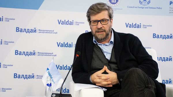 Модератор презентации Валдайского доклада, главный редактор журнала Россия в глобальной политике Федор Лукьянов - Sputnik Латвия