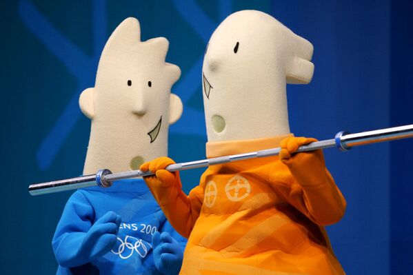2004. gada vasaras Olimpiskās spēles organizēja Atēnas. To talismani bija brālis un māsa Fēbs un Atēna, antīkie tēli - Sputnik Latvija