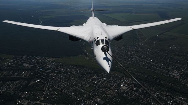 Бомбардировщик Ту-160 - Sputnik Латвия