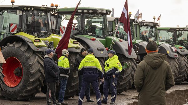 Акция протеста латвийских фермеров  - Sputnik Латвия