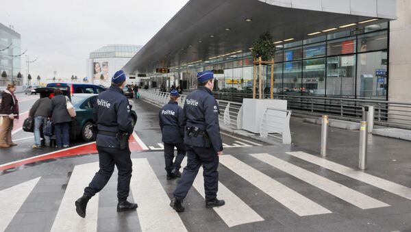 Бельгийская полиция в аэропорту Брюсселя. Архивное фото - Sputnik Latvija