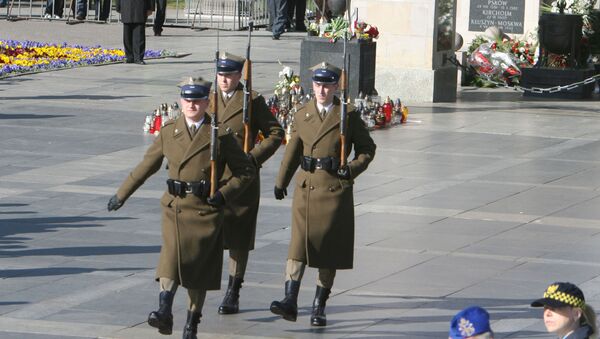 Почетный караул на площади Пилсудского в Варшаве - Sputnik Latvija