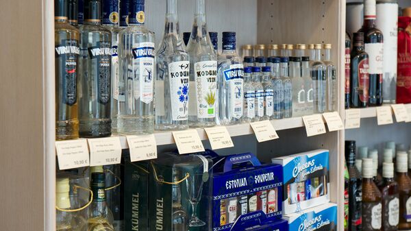 Полка с алкогольной продукцией - Sputnik Latvija