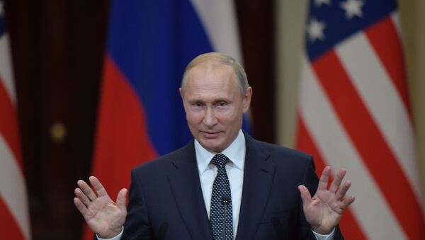 Президент РФ Владимир Путин в Хельсинки - Sputnik Латвия