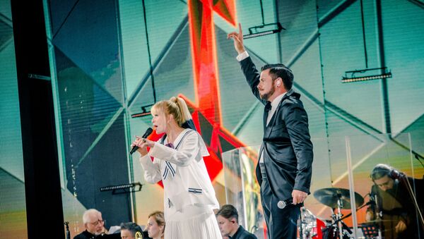 Лайма Вайкуле и Интрас Бусулис открывают второй день фестиваля Лайма Рандеву - Sputnik Латвия