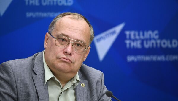 Президент Российской ассоциации прибалтийских исследований Николай Межевич - Sputnik Латвия