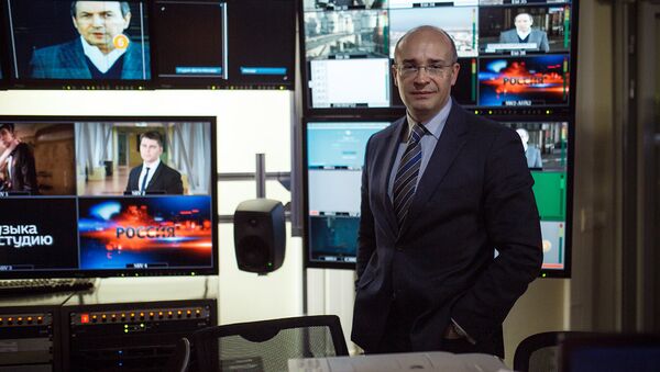 Российский журналист Андрей Кондрашов в студии программы Вести - Sputnik Латвия