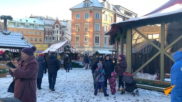 Рождество уже в Риге: праздничная ярмарка на Домской площади - Sputnik Латвия