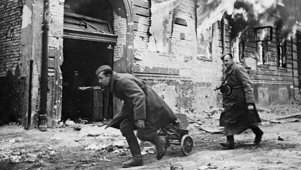 Советские войска в Берлине, 1945 год - Sputnik Latvija