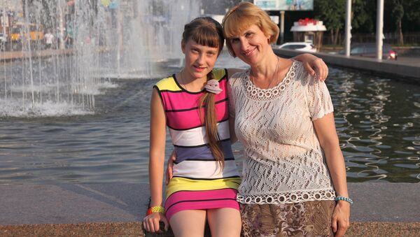 Анастасия Леонович и дочь Дарья - Sputnik Латвия