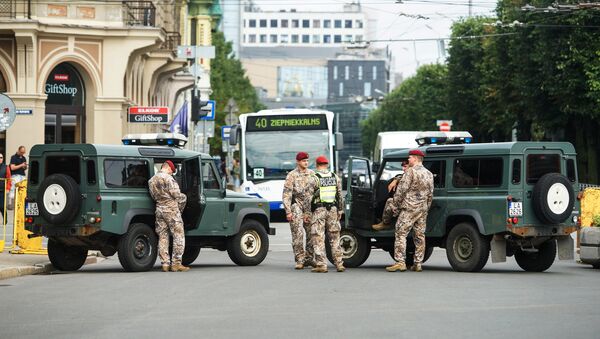 Военная полиция Латвийской армии выдвинулась на позиции - Sputnik Латвия