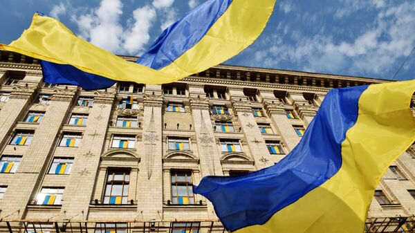 Флаги у Киевской городской администрации - Sputnik Latvija