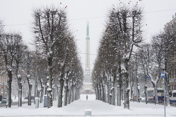 Rīga sniega varā - Sputnik Latvija