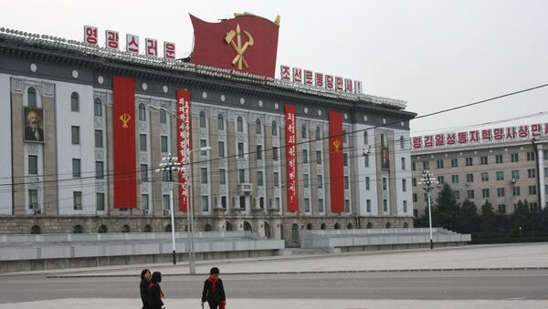 Центральная площадь имени основателя КНДР Ким Ир Сена в Пхеньяне - Sputnik Латвия