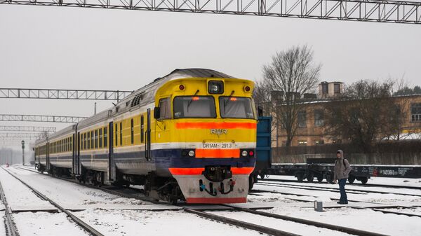 Латвийская железная дорога. Дизель поезд - Sputnik Латвия