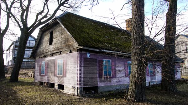 Заброшенный деревянный дом на Кипсале - Sputnik Latvija