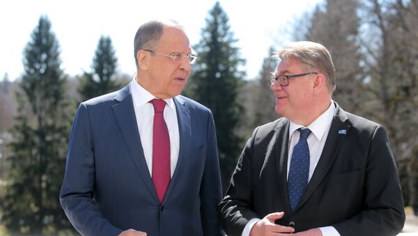Министр иностранных дел РФ Сергей Лавров (слева) и глава МИД Финляндии Тимо Сойни - Sputnik Латвия