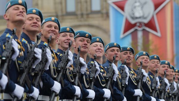 Военный парад, посвящённый 72-й годовщине Победы в ВОВ - Sputnik Latvija