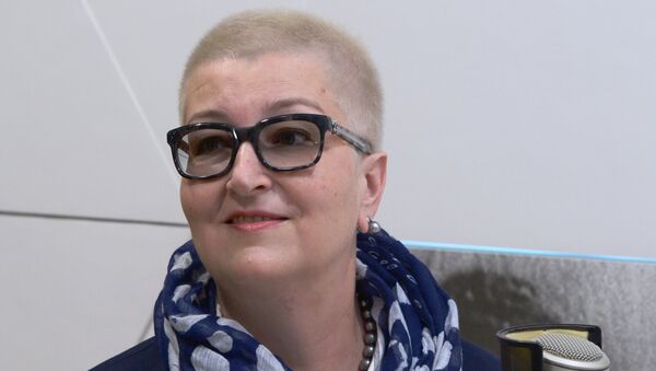 Писатель, теле- и радиоведущая Татьяна Устинова - Sputnik Латвия