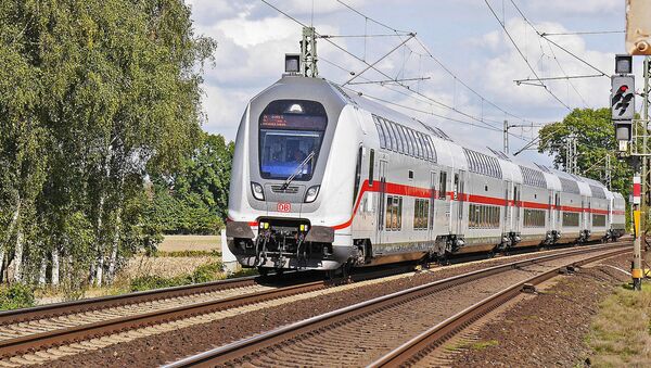 Двухэтажный поезд - Sputnik Latvija