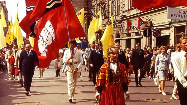 Праздник песни на улице Ленина в Риге, 1973 год - Sputnik Latvija