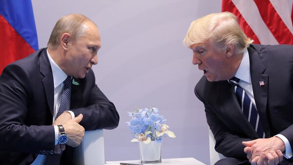 Krievijas un ASV prezidenti Vladimirs Putins un Donalds Tramps - Sputnik Latvija