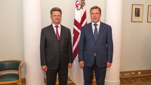 Встреча премьер-министра Латвии Мариса Кучинскиса с министром транспорта Российской Федерации Максимом Соколовым - Sputnik Латвия