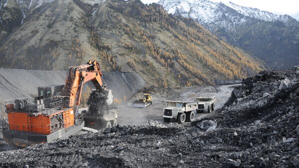 Добыча угля на Апсатском угольном месторождении в Забайкальском крае - Sputnik Латвия