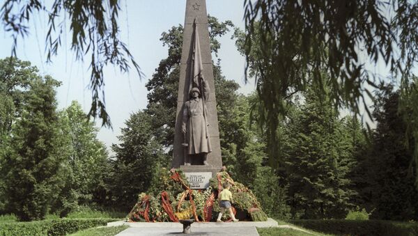 Памятник воинам-освободителям - Sputnik Латвия