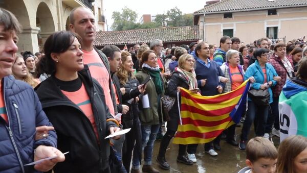 Баски выстроились живой цепью в поддержку референдума в Каталонии - Sputnik Латвия