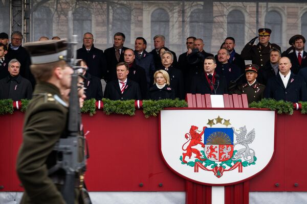 Военный парад в день провозглашения независимости Латвии - Sputnik Латвия