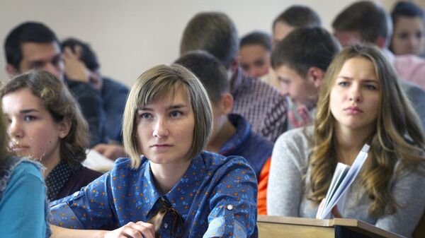 Студенты на лекции - Sputnik Латвия