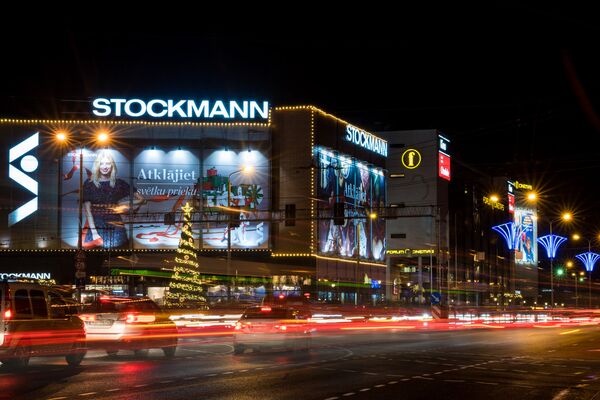 Улица Сатеклес и универмаг Stockmann - Sputnik Latvija