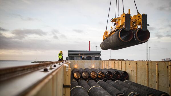 Трубы для строительства газопровода Северный поток-2 в немецком порту Мукран - Sputnik Latvija