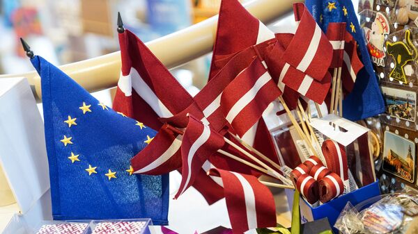 Флаги Латвии и ЕС - Sputnik Latvija