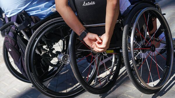 Инвалиды в колясках - Sputnik Latvija