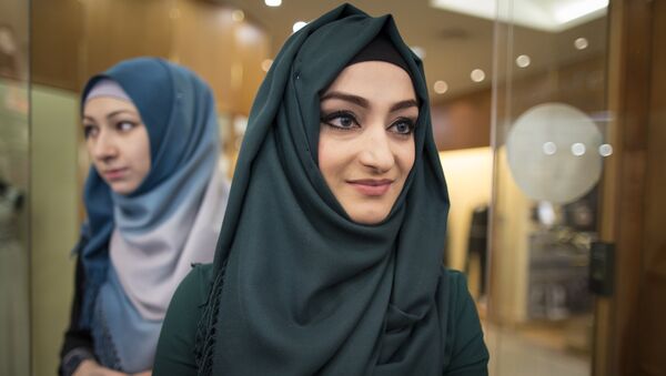 Женщины-мусульманки в хиджабах - Sputnik Латвия