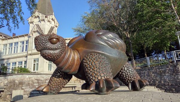 Скульптура Черепаха в Юрмале - Sputnik Латвия