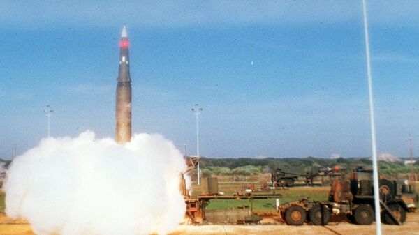 MGM-31C Першинг 2 — американская твердотопливная двухступенчатая баллистическая ракета средней дальности мобильного базирования - Sputnik Latvija